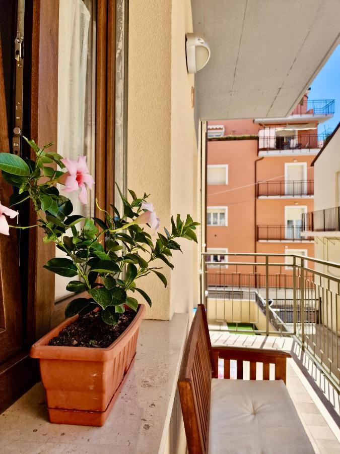 La Chiostrina By Tramonti Apartments LʼAquila Екстериор снимка